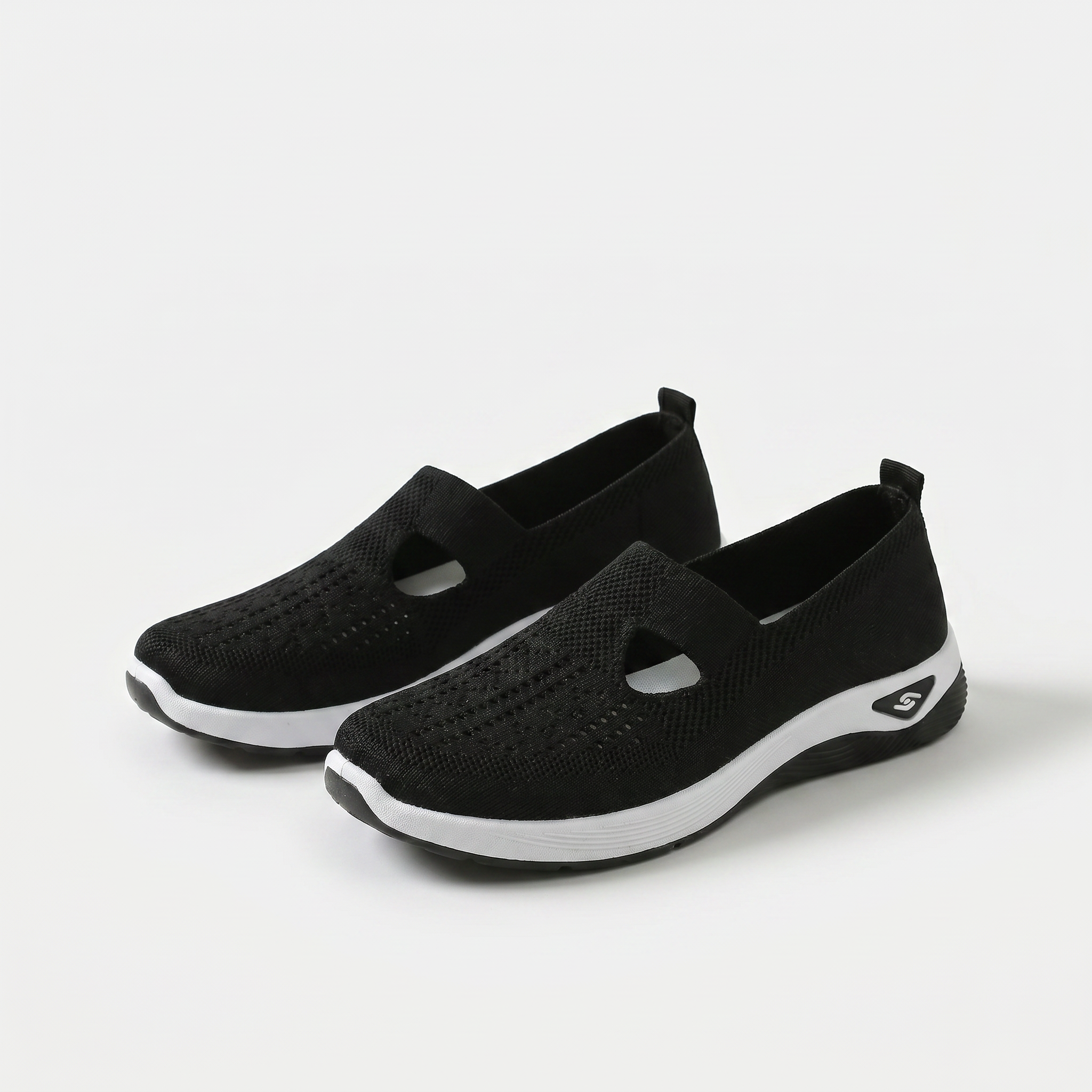 נורית | סנדלים עם סוליית ג׳ל ועקב רחב לעמידה ממושכת